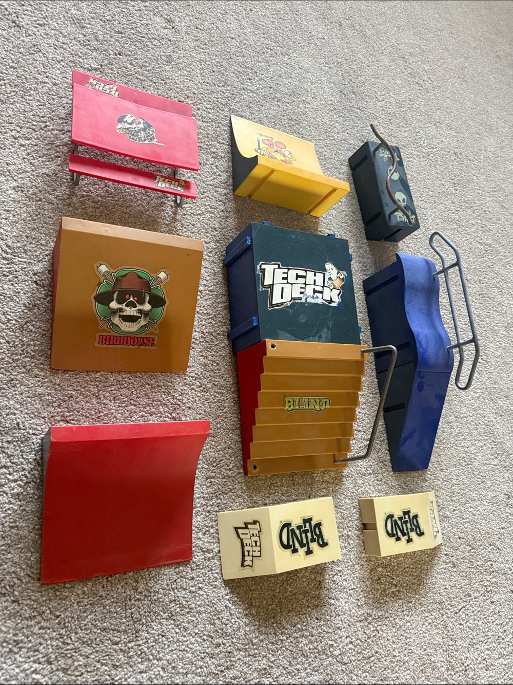 Assorted Tech Decks, Parts, Tools, Ramps, Obstacles & Homies - Picture 4 of 8